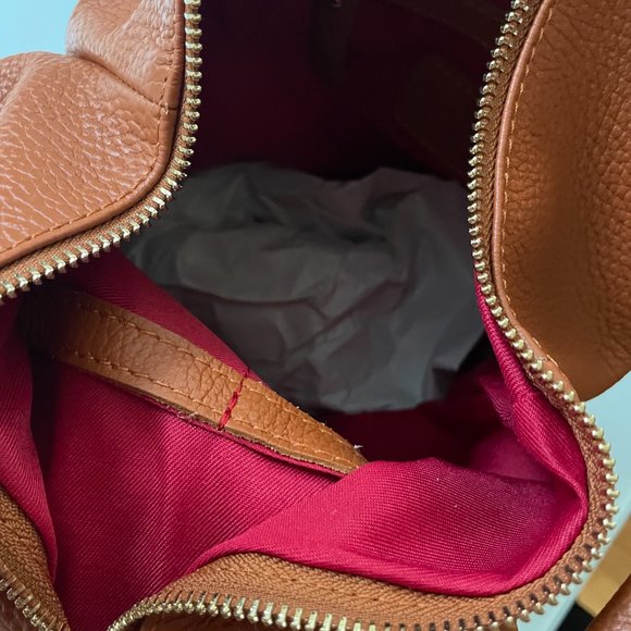 Made In Italy Leather Sling Backpack from VALENTINA - Picture 7 of 9